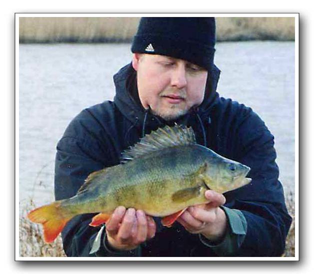 Jesper Bjerg Pedersen med hans fine aborre på 1850 gr. 