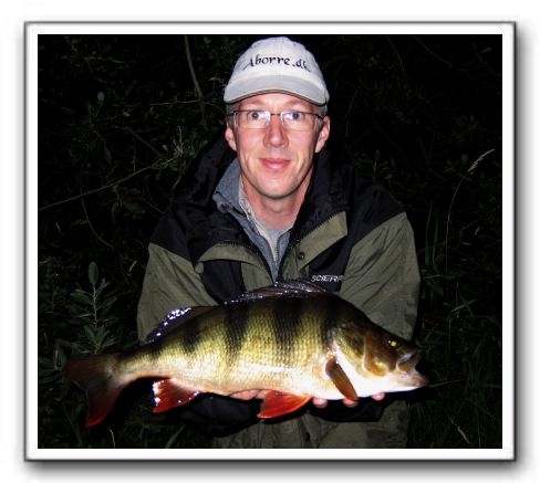 Jørgen Skårup med en jydsk aborre på 1.660 gr - 46 cm.