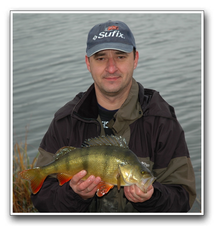 Lars Schmidt med St. Vejle å aborre på 1.400 gr.