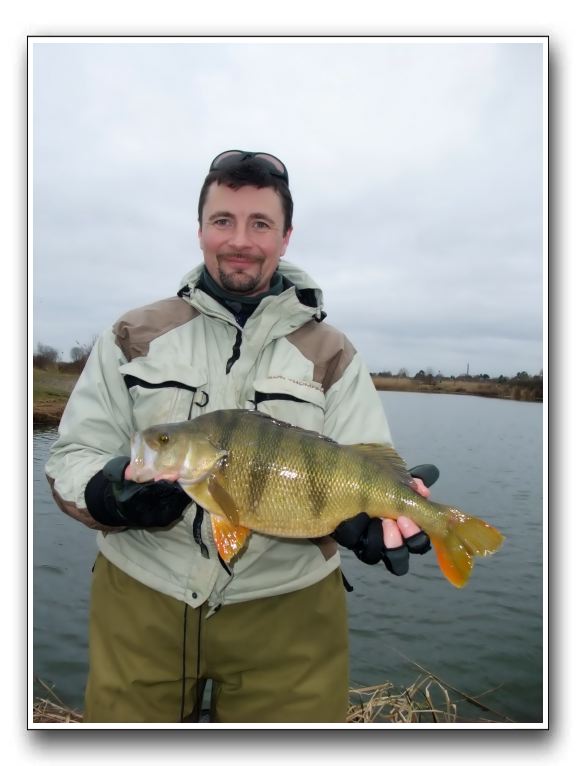 Lars Søby med giga aborre på 2.025 gr. - 50 cm.