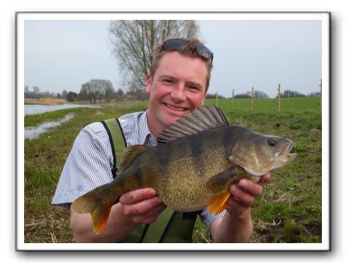 Martin Blond. 2.050 gr - 48.5 cm