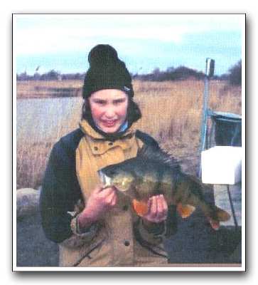 Henrik Varmer 2 kilos Aborre fra St. Vejle Å.  