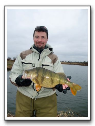 Lars Søby med giga aborre på 2.025 gr. - 50 cm.